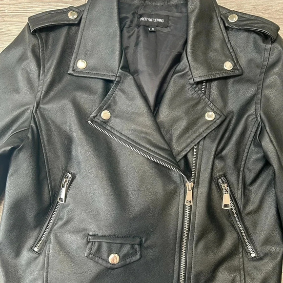 Pretty  little thing Faux Leather jacket - Picture 2 of 4